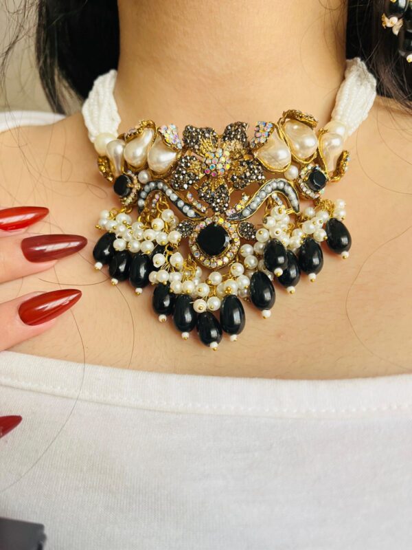 Black turkish Set includes earrings teeka and necklace