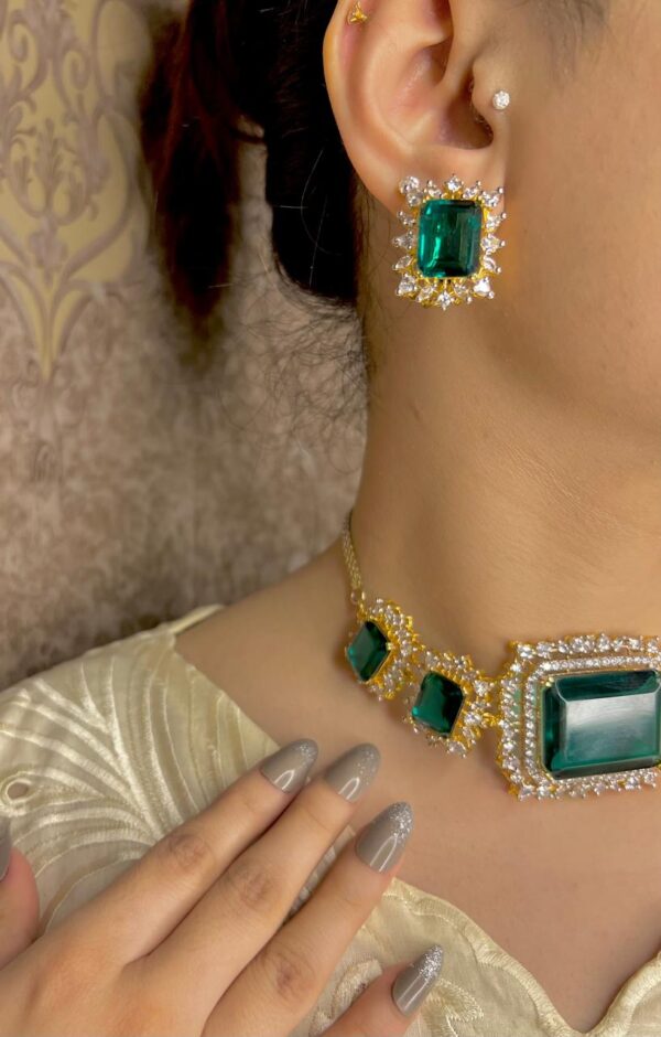 Emerald Doublet stone choker set
