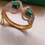 Emerald doublet stone Jarao Openabel Bangle