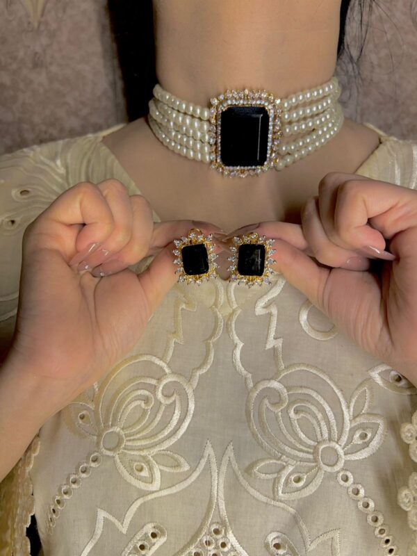 noor e eid black choker set